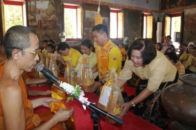 ถวายเทียนพรรษา 62_๑๙๐๗๑๕_0048.jpg