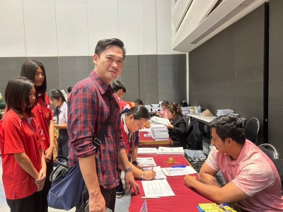 D13E81E2-26BB-4CDD-AF79-3B167AF984E5.jpg